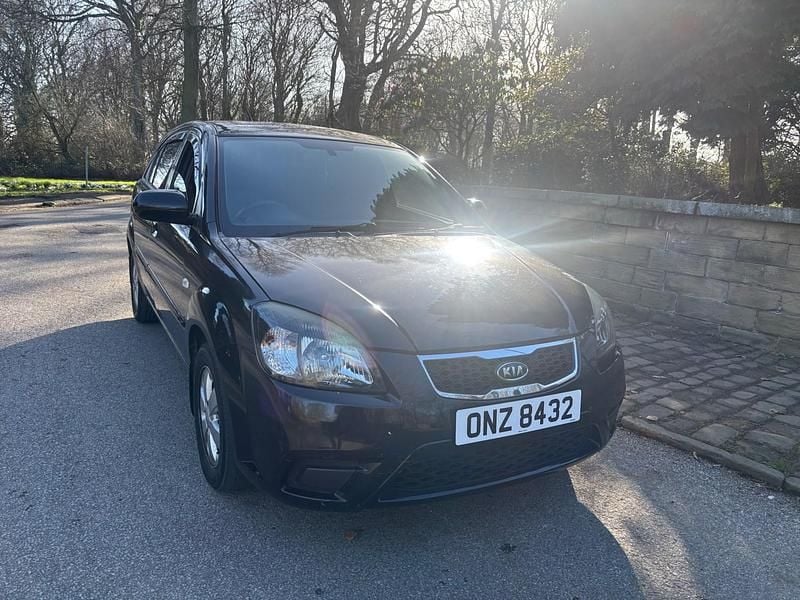 Used Kia Rio 108 HP (79 kW) 2010 Black Hatchback