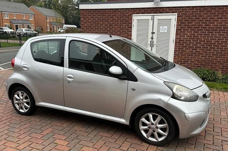 Silver Used 2008 Toyota Aygo Platinum Hatchback | £2,499 (Good price) - Image 1/1