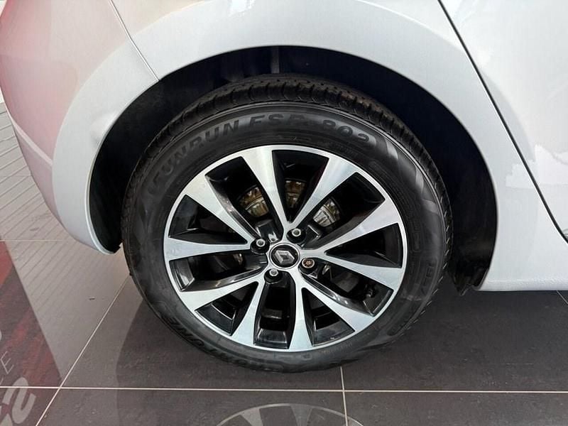 Used Renault Clio V Iconic 100 HP (73 kW) 2020 Silver Hatchback