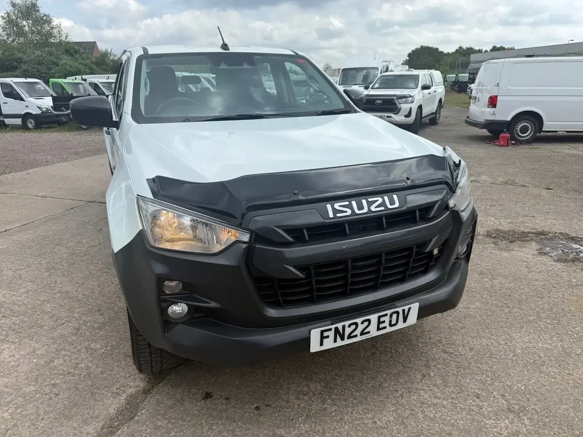 Used Isuzu D-Max 164 HP (120 kW) 2022 White Pickup