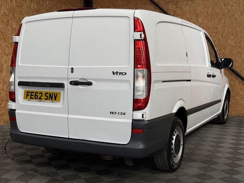 Begagnad Mercedes Vito 2012 Vit Van