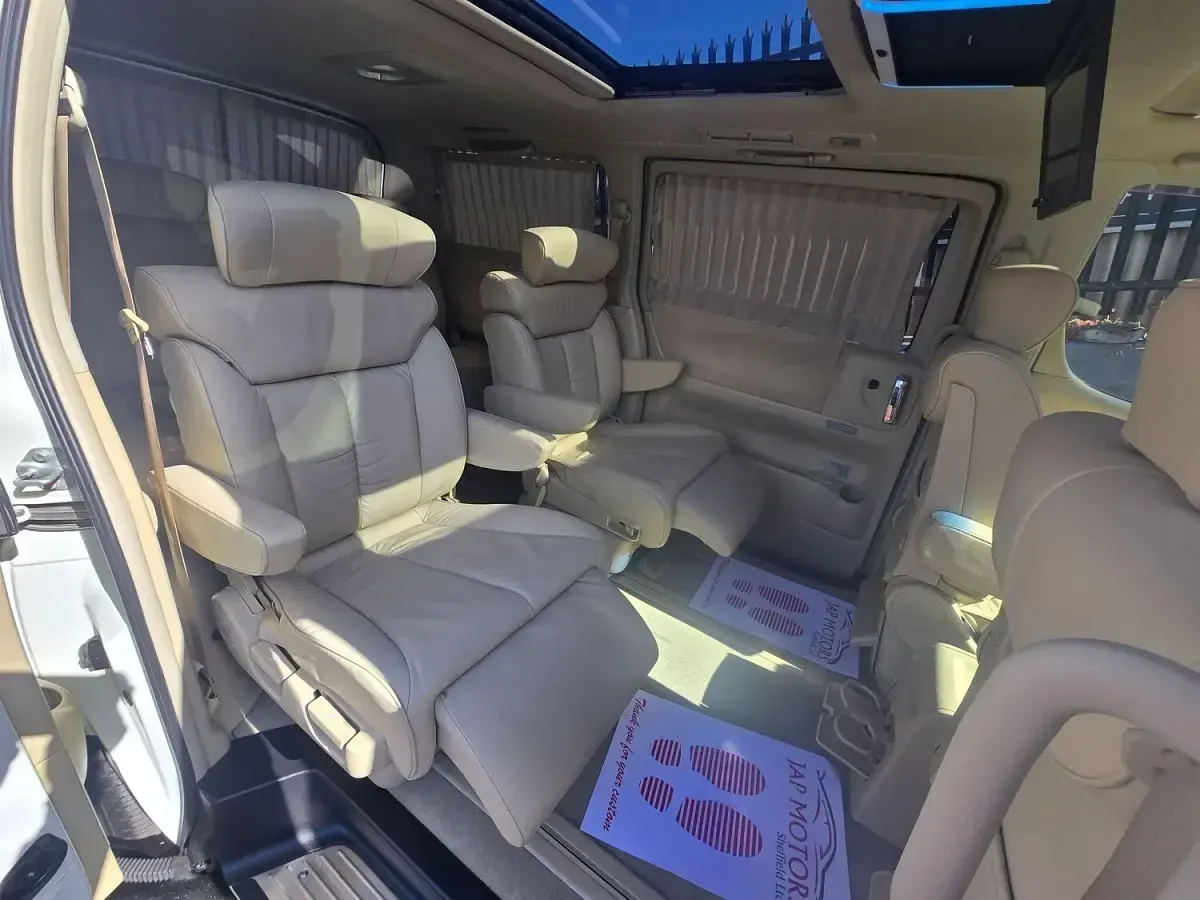 Used Nissan Elgrand 2026 White