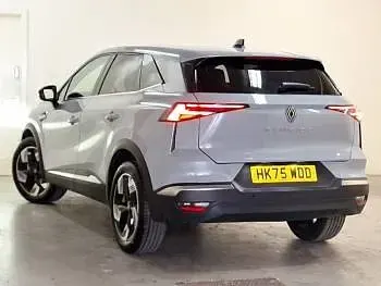 Używany Renault Symbioz Techno 140 KM (102 kW) 2025 Szary SUV