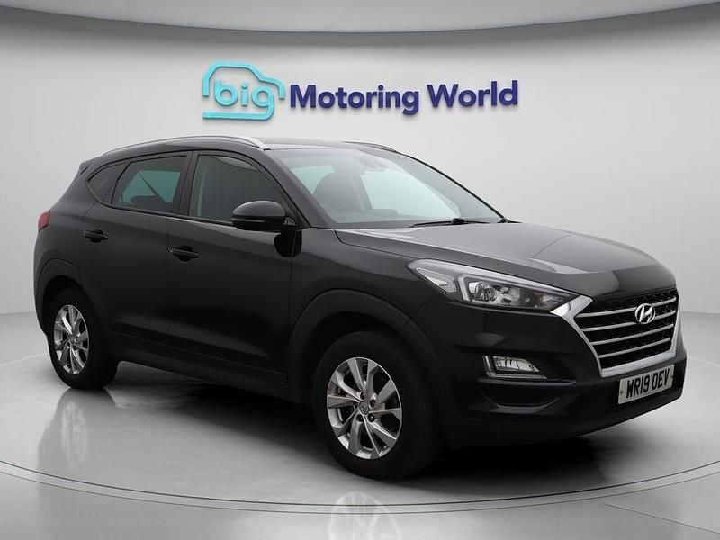 Black Used 2019 Hyundai Tucson SE SUV | £12,282 (Good price) - Image 1/4