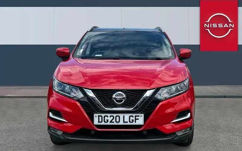 Used Nissan Qashqai N-Connecta 140 HP (102 kW) 2020 Red SUV