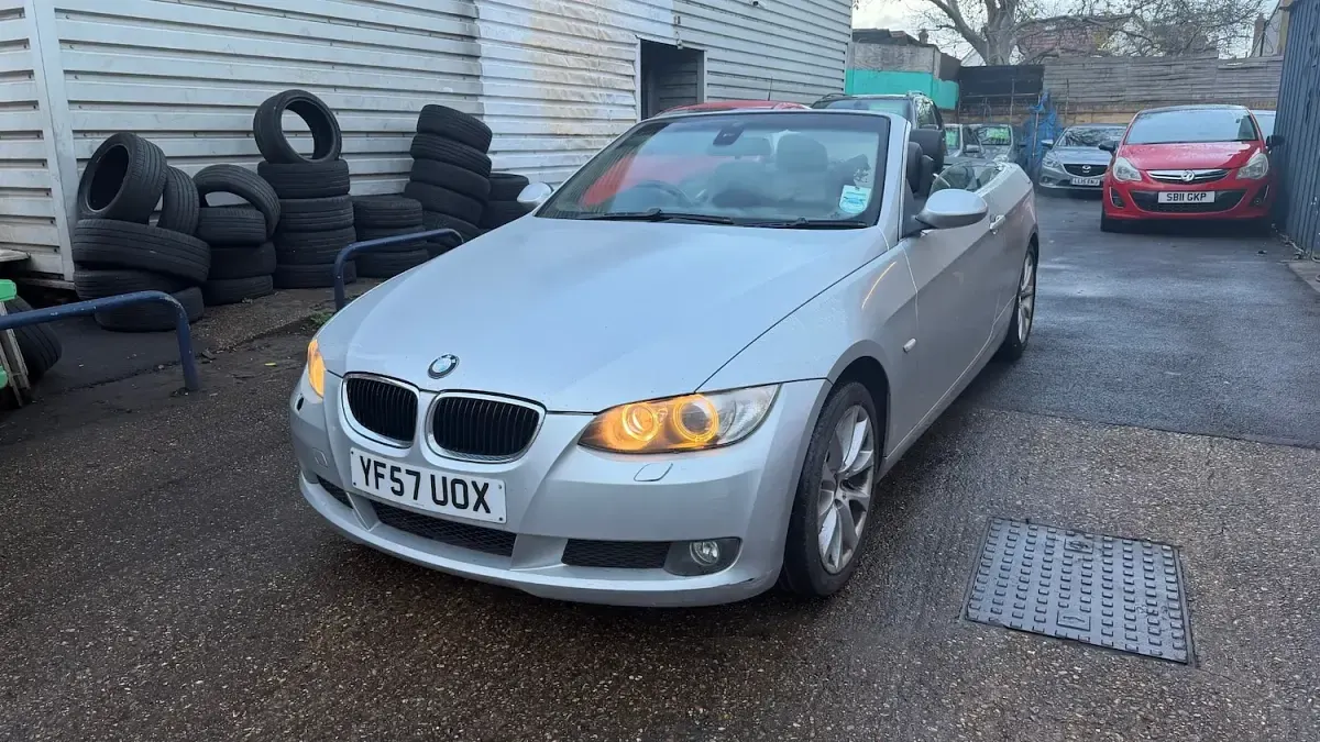 Used BMW 320 Cabriolet 170 HP (125 kW) 2008 Silver Cabriolet