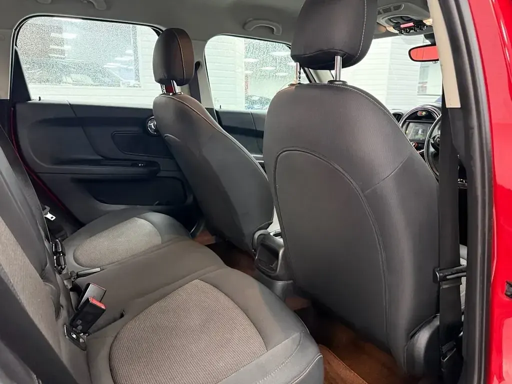 Used Mini Cooper 136 HP (100 kW) 2018 Red Hatchback