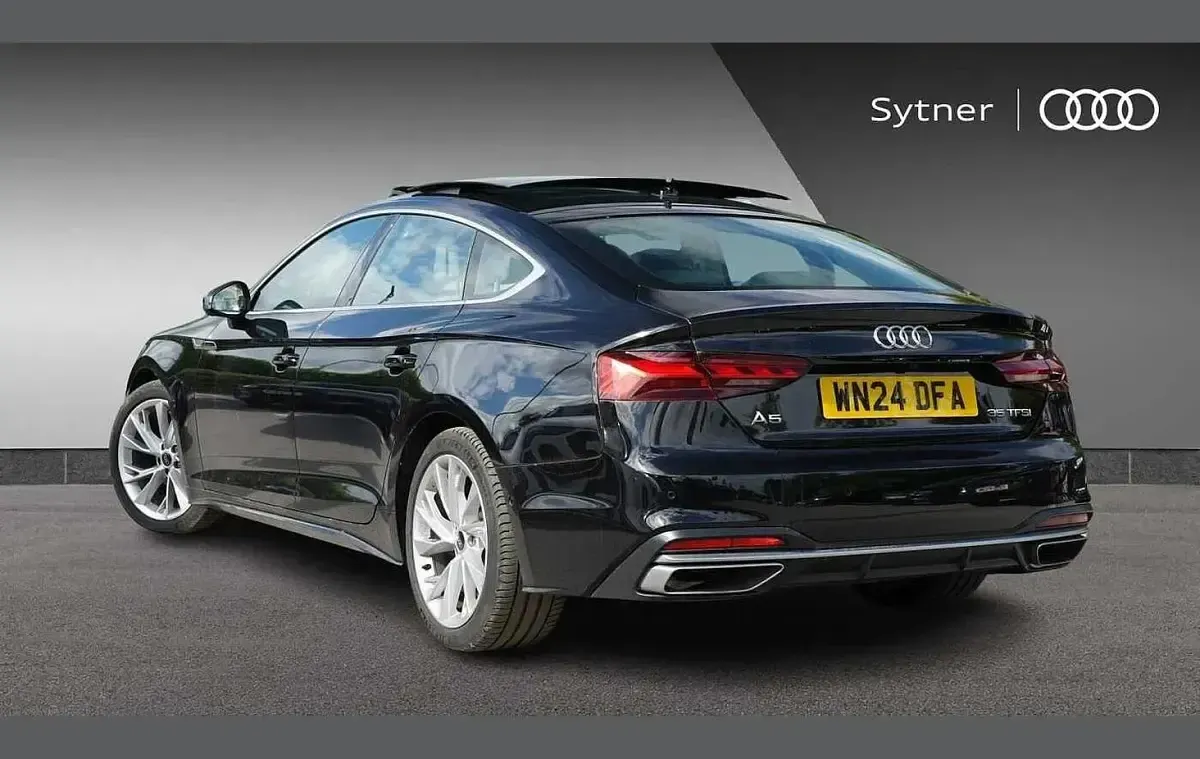 Begagnad Audi A5 Sport 147 HK (108 kW) 2024 Svart Halvkombi