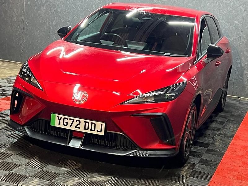 Used MG MG4 EV SE 319 kW (435 HP) 2023 Red Hatchback