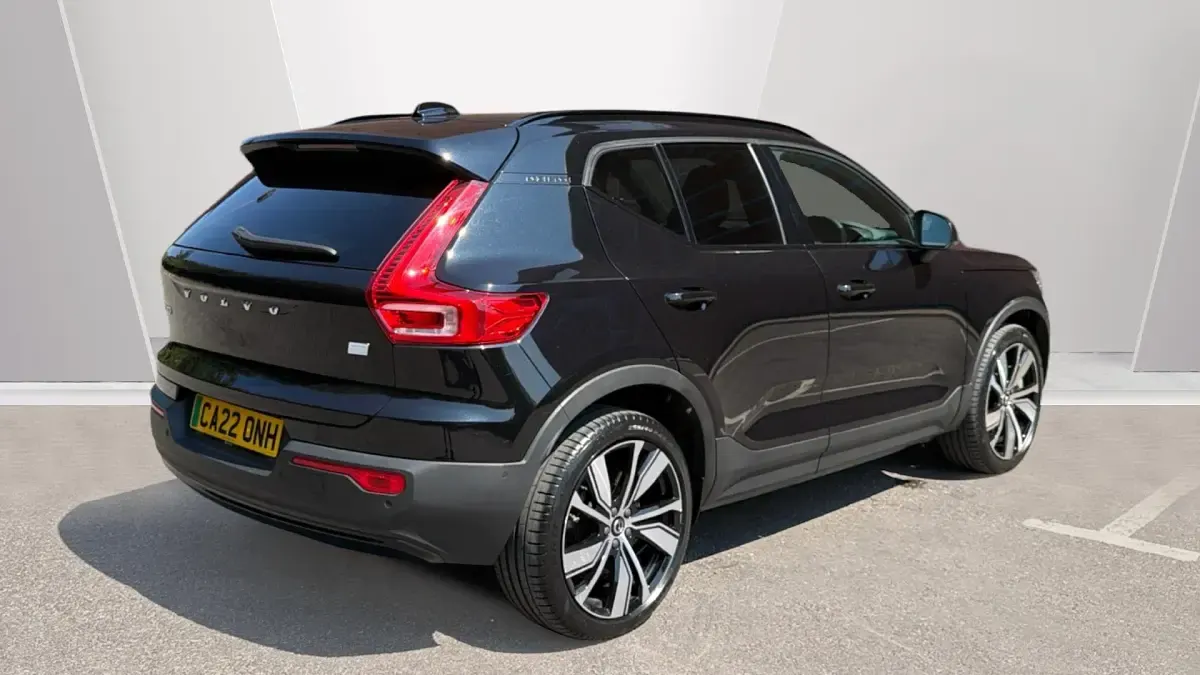 Used Volvo XC40 Pro 169 kW (231 HP) 2021 Black SUV