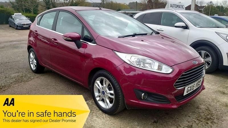 Used Ford Fiesta Zetec 2015 Red Hatchback