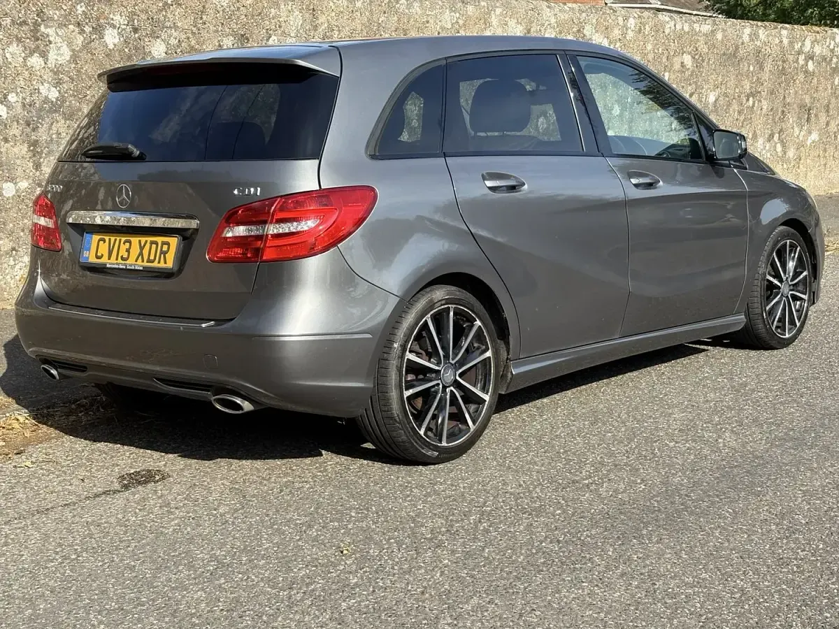 Used Mercedes B200 2013 Grey Hatchback