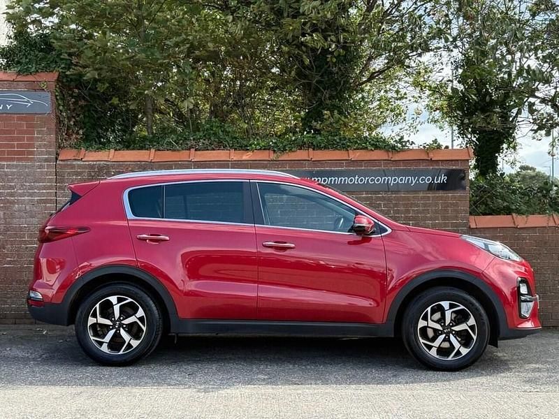 Used Kia Sportage 130 HP (95 kW) 2019 Red SUV