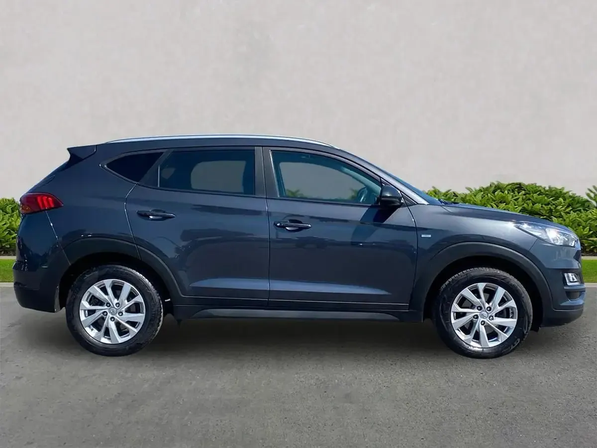 Used Hyundai Tucson SE 136 HP (100 kW) 2021 Grey SUV