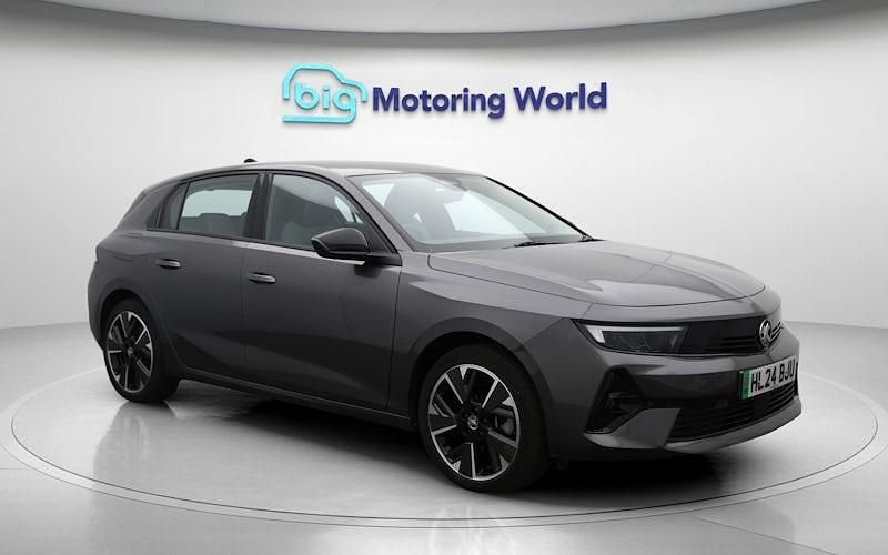 Used Vauxhall Astra Design Edition 114 kW (156 HP) 2024 Grey Hatchback