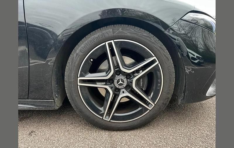 Używany Mercedes A200 Executive 161 KM (118 kW) 2025 Czarny Hatchback