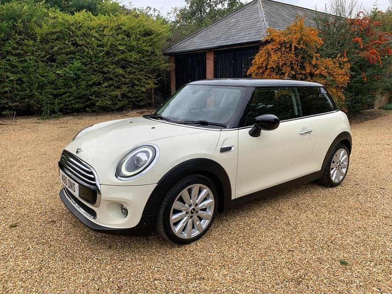 White Used 2020 Mini Cooper Exclusive Hatchback | £16,500 (Fair price) - Image 1/4