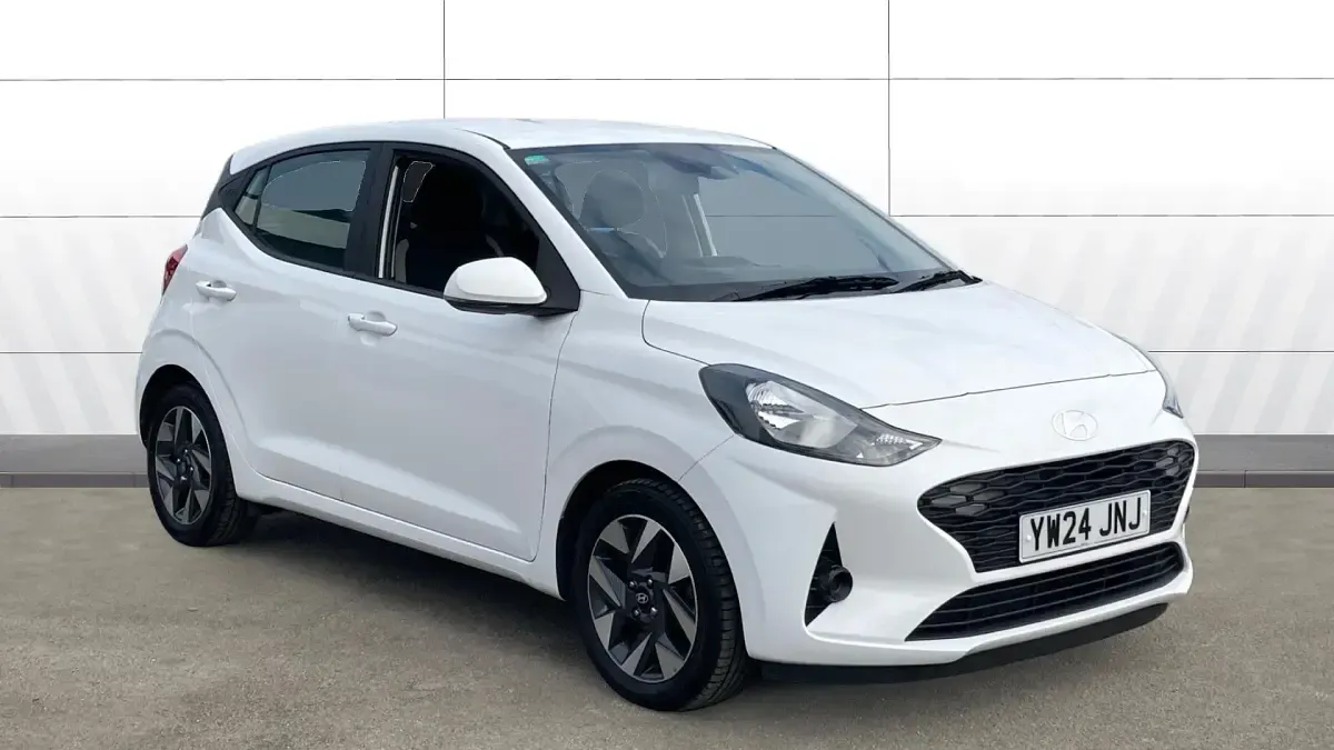 Used Hyundai i10 Advanced 63 HP (46 kW) 2024 Hatchback