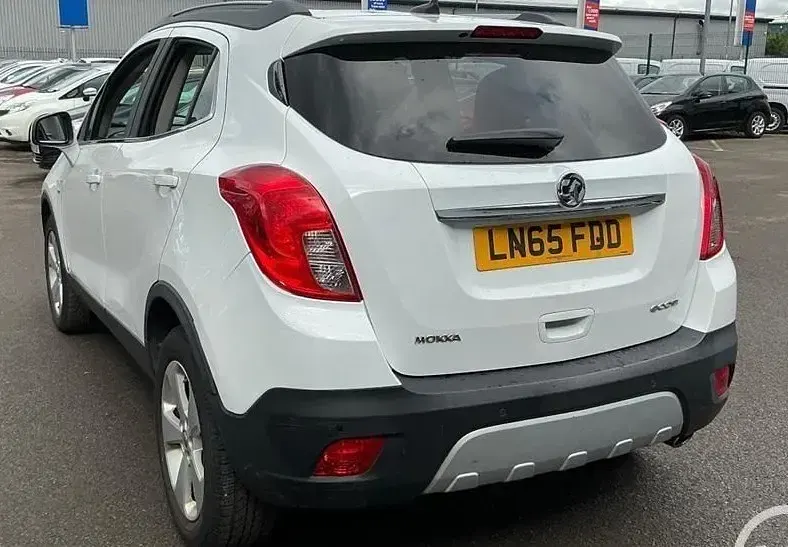 Second-hand Vauxhall Mokka 2015 Alb SUV