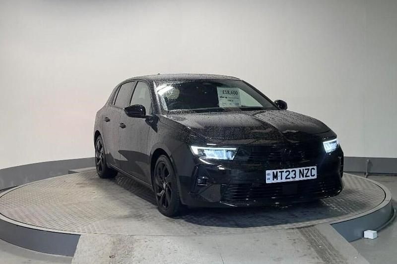 Black Used 2023 Vauxhall Astra Hatchback | £16,998 (Good price) - Image 1/1