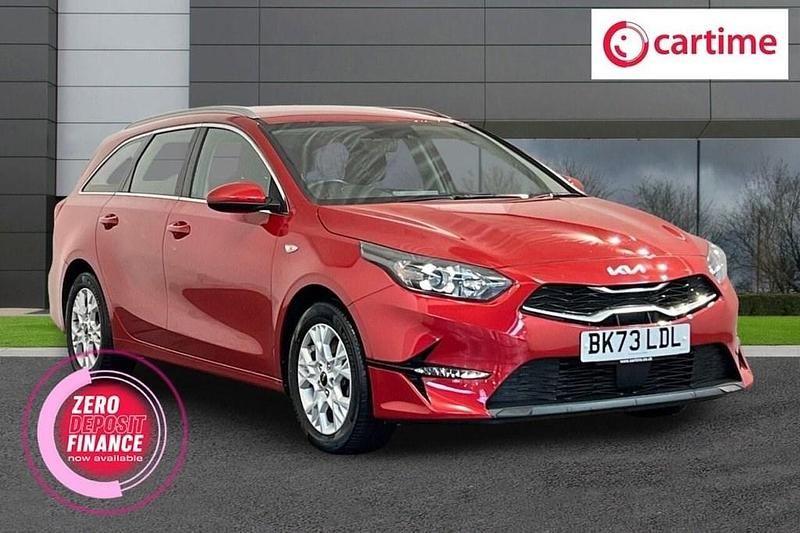 Used Kia Ceed 2023 Red Hatchback