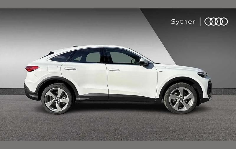 Used Audi Q5 Sportback S-Line 201 HP (147 kW) 2025 White SUV