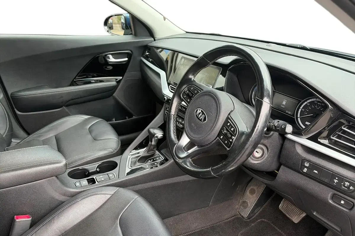 Used Kia Niro 141 HP (103 kW) 2020 Blue SUV