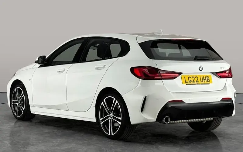 Used BMW 118 M Sport 136 HP (100 kW) 2022 White Hatchback