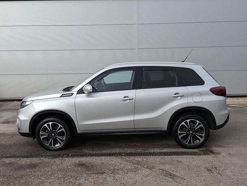Used Suzuki Vitara SZ5 116 HP (85 kW) 2022 Silver Hatchback