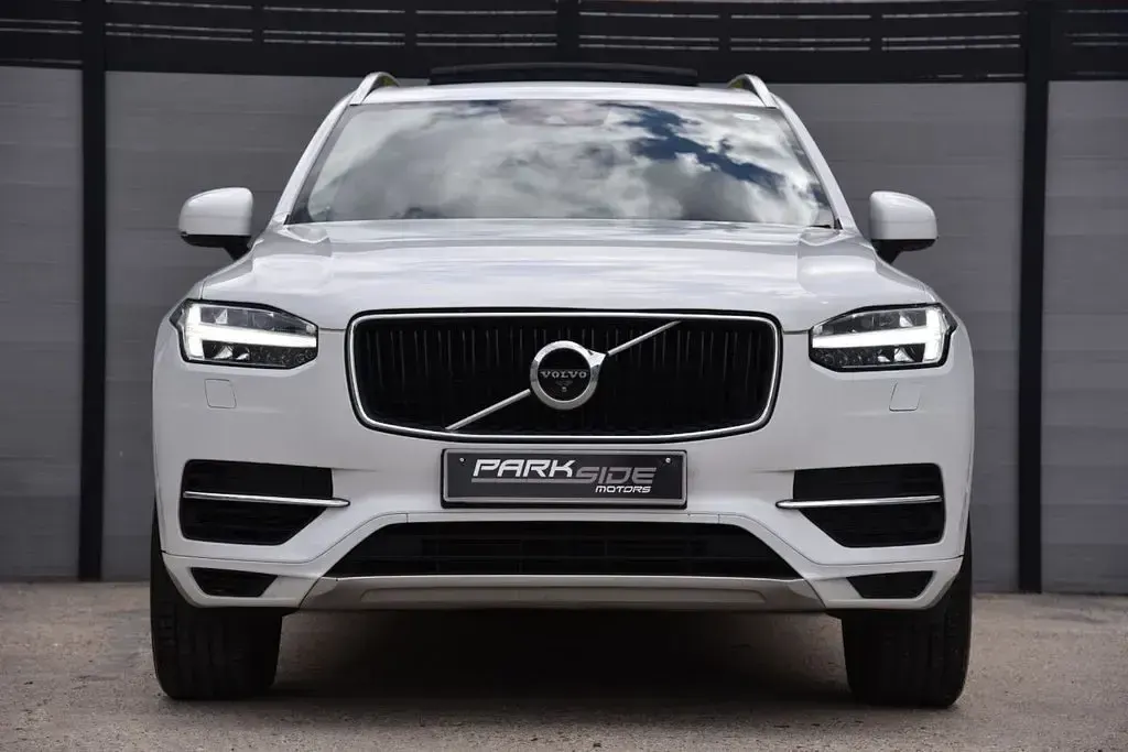 Used Volvo XC90 Momentum 2018 White SUV