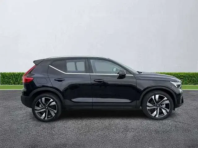 Used Volvo XC40 Ultra 197 HP (144 kW) 2025 Black SUV