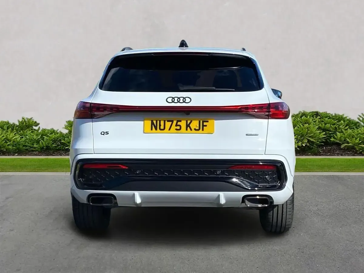 Usado Audi Q5 Performance 268 HP (197 kW) 2025 Branco SUV