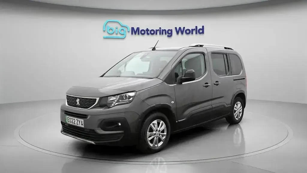 Used Peugeot e-Rifter Allure Premium 100 kW (136 HP) 2022 Grey MPV