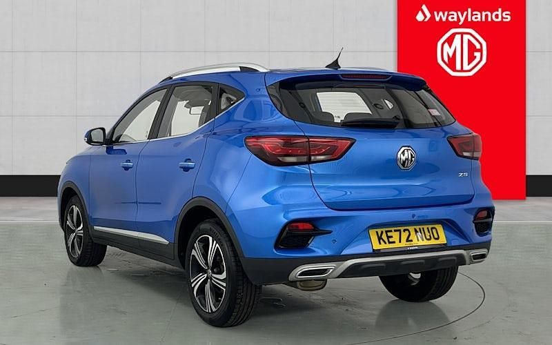 Used MG ZS Excite 106 HP (77 kW) 2023 Blue Sedan