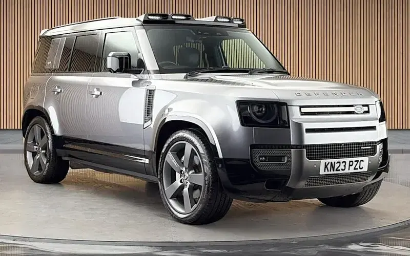 Used Land Rover Defender HSE Dynamic 300 HP (220 kW) 2023 SUV