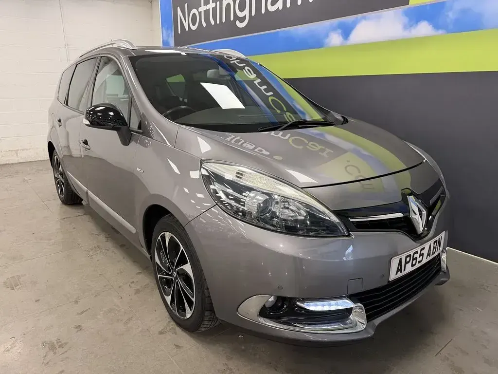 Used Renault Grand Scénic Dynamique 130 HP (95 kW) 2015 Grey MPV