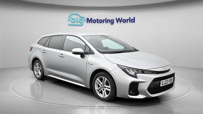 Used Suzuki Swace 140 HP (102 kW) 2023 Silver Estate