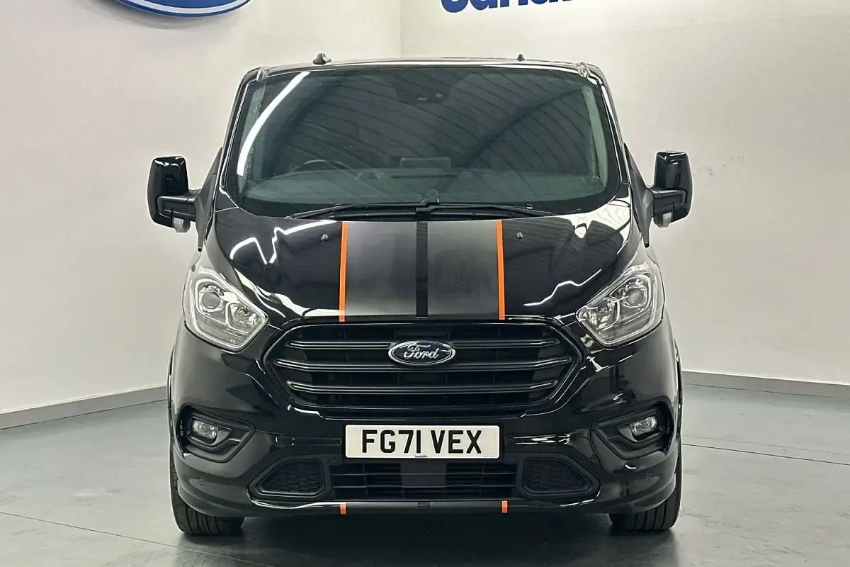Used Ford Transit Custom Sport 185 HP (136 kW) 2021 Black Van