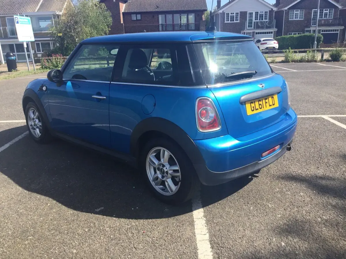 Used Mini ONE Hatch 98 HP (72 kW) 2011 Blue Hatchback