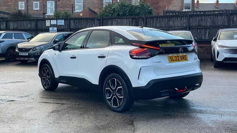 Used Citroën e-C4 100 kW (136 HP) 2021 White Hatchback