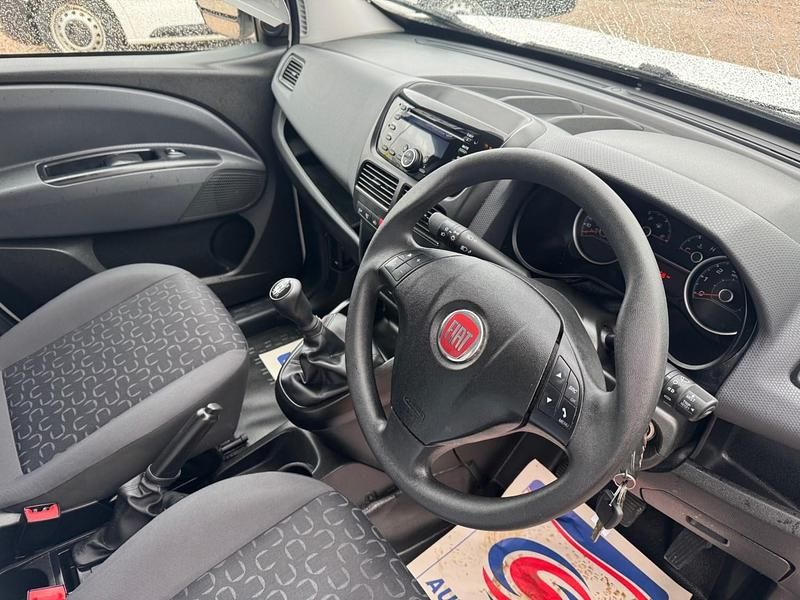 Used Fiat Doblò 2023 White MPV