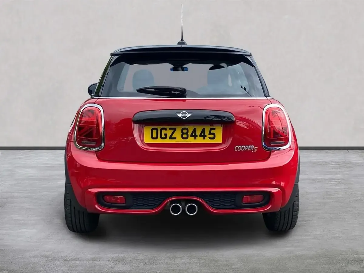 Gebraucht Mini Cooper S Classic 192 PS (141 kW) 2019 Rot Kleinwagen