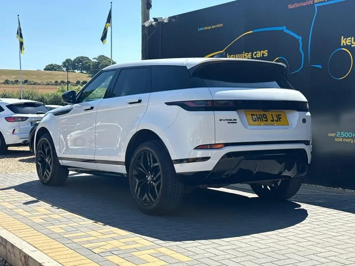 Used Land Rover Range Rover evoque R-Dynamic 2019 White SUV
