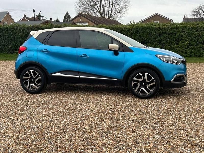 Used Renault Captur Dynamique 90 HP (66 kW) 2015 Blue SUV