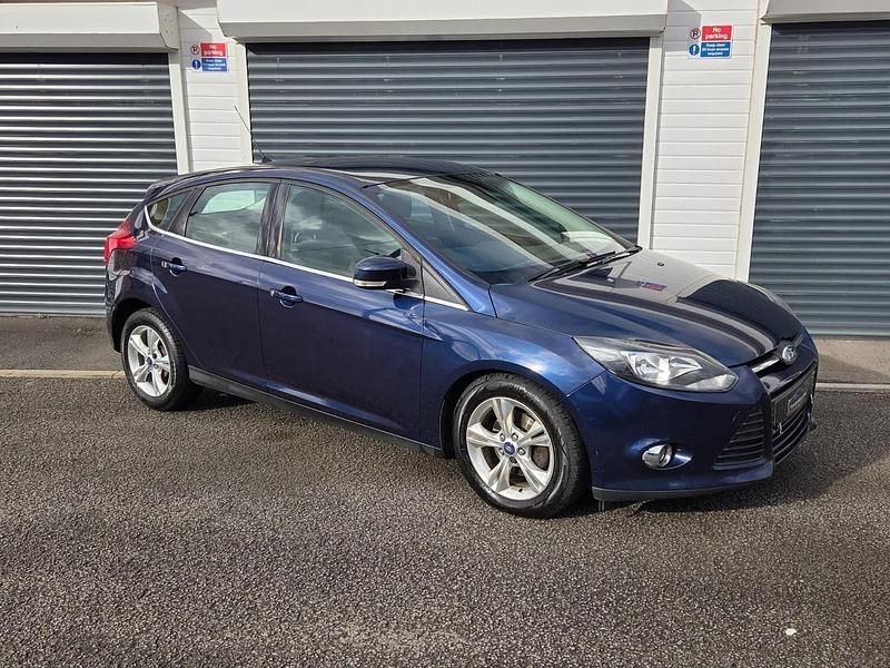 Used Ford Focus Zetec 2013 Blue Hatchback