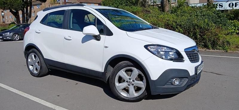 Used Vauxhall Mokka 140 HP (102 kW) 2015 White SUV