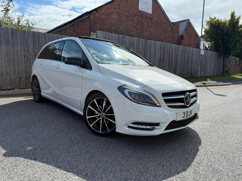 White Used 2014 Mercedes B200 MPV | £8,995 (Good price) - Image 1/4