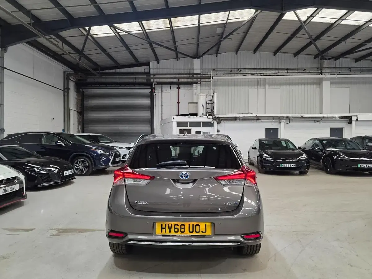 Used Toyota Auris Hybrid 2018 Bronze Hatchback