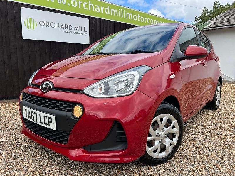 Red Used 2018 Hyundai i10 SE Hatchback | £6,895 (Fair price) - Image 1/4