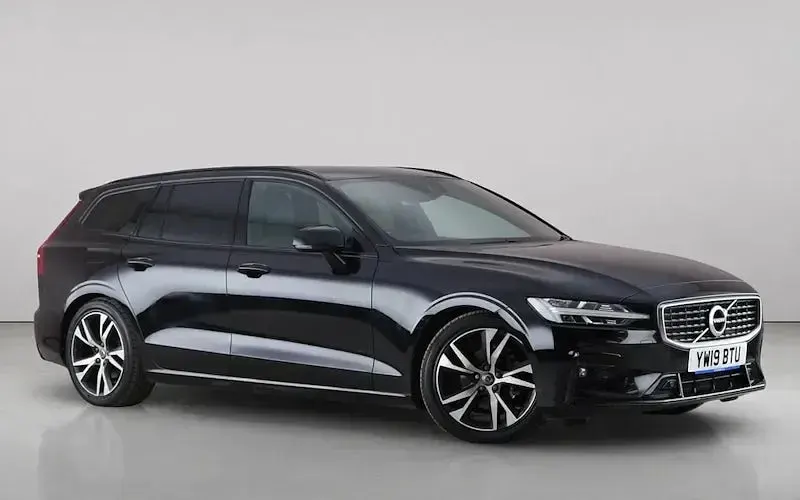 Used Volvo V60 R-Design 190 HP (139 kW) 2019 Estate